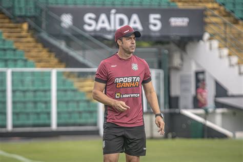 João Burse elogia preparação do Figueirense para a Série C e crava