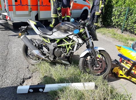 Pol Me J Hriger Motorradfahrer Nach Alleinunfall Schwer Verletzt