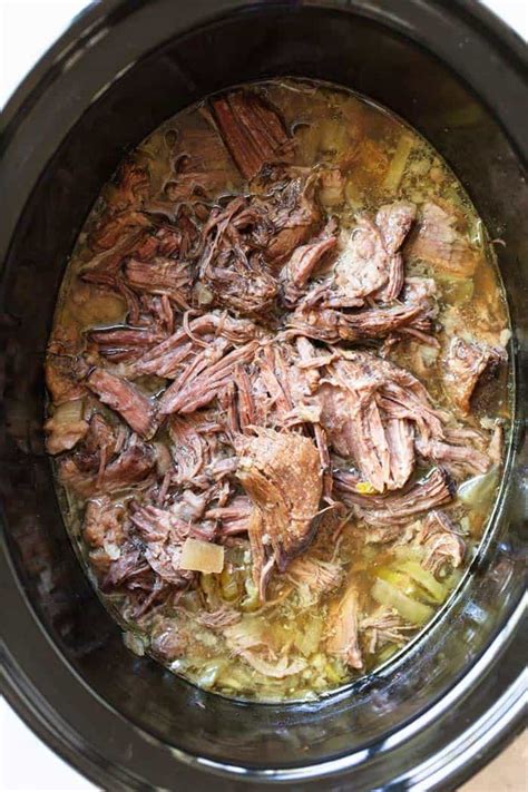 Slow Cooker Italian Beef - Grandbaby Cakes