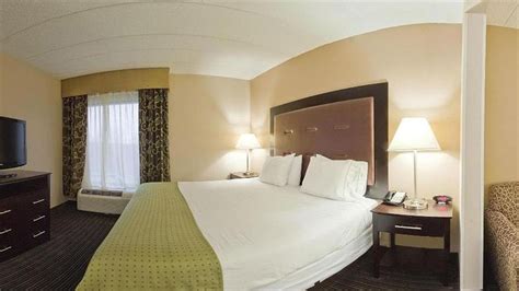 Discount Coupon for Holiday Inn Express Suites Charleston in Charleston ...