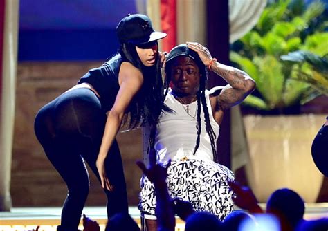 Nicki Minaj And Lil Wayne Kissing Video