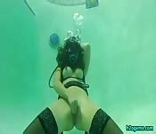 Ugly Honduran Tart Playing With Her Shaved Cunt Porn