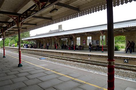 Kemble railway station, Gloucestershire, with photos of station platforms, buildings, canopy and ...