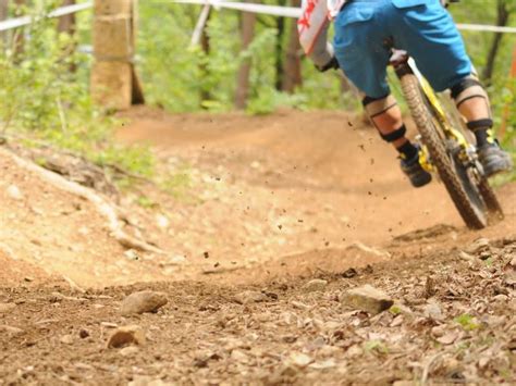 Introduction to Downhill Racing Part 3 - Practice - Mountain Biking 101 - History & Beginner Tips