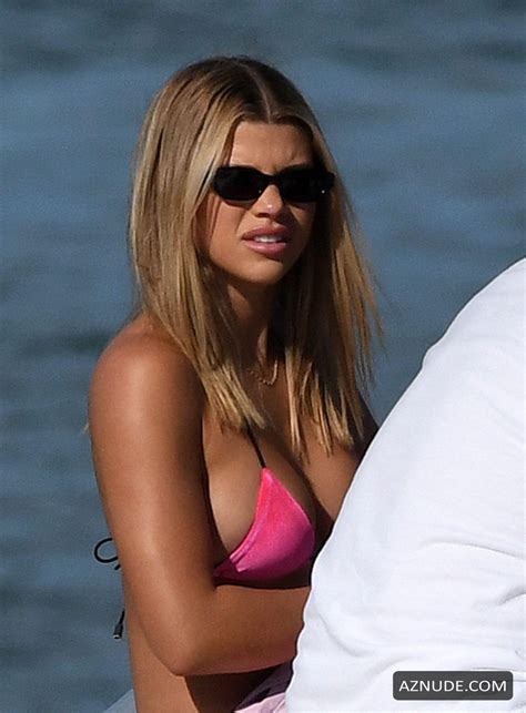 Sofia Richie Shows Off Her Voluptuous Curves In A Hot Pink Bikini As She Takes A Ride On A Yacht