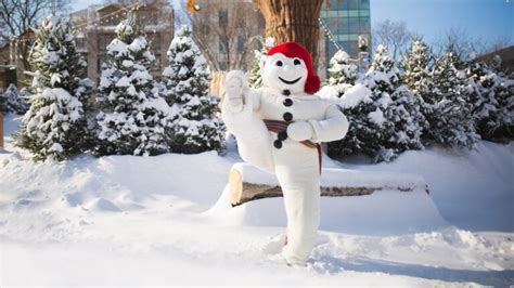 Carnaval Le Bonhomme Carnaval débarque à Montréal 96 9 CKOI