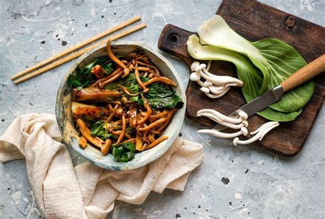 Recette De Poêlée ou Wok De Chou Chinois pak Choï Aux Champignons