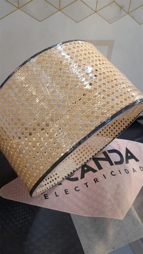 Pantalla Cilindro Rattan Calada Con Plastificado Transparente Vivos