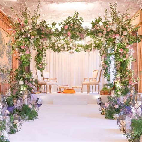 Botanical Mandap Decor Is Trending Big Time And How