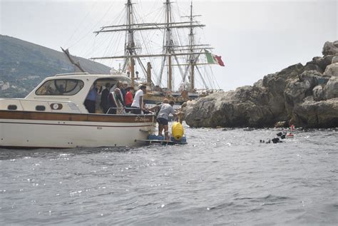 L Amerigo Vespucci A Massa Per La Madonnina Del Vervece Evento Che