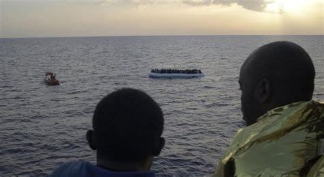 Migranti Affondano Due Barconi Al Largo Della Libia La Bbc Almeno