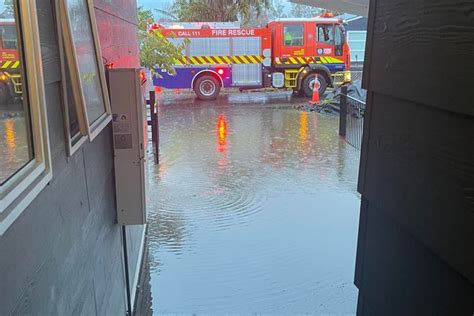 Sunlive Live Road Closures Flooding As Rain Hits Region The Bay S News First