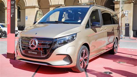 Mercedes Benz Eqv Adds Extra Style To Electric Van Carscoops