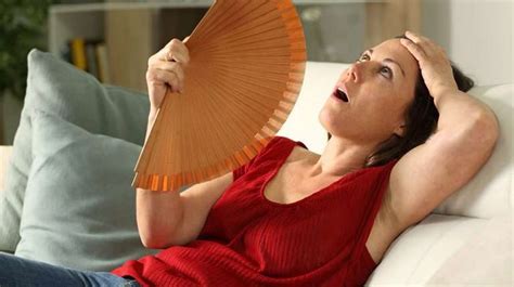 What Causes Hot Flashes Symptoms Treatments Discussed Yunique Medical