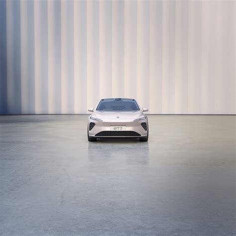 Nio Et Electric Sedan Revealed With Kwh Battery Mile Range