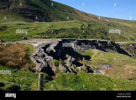 Mam tor landslide hi-res stock photography and images - Alamy