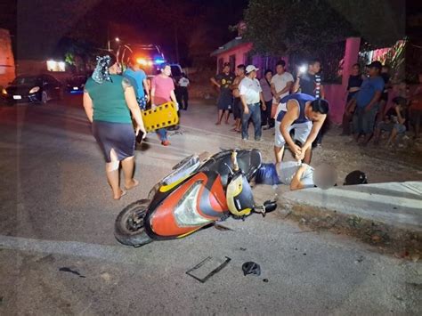 Chocan Combi Contra Motoneta En Felipe Carrillo Puerto Hay Dos Lesionadas