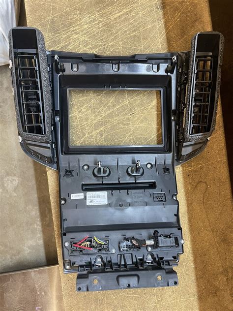 2016 Ford Edge Radio Control Panel 8 0 Screen Opening GT4T 18E245 CB