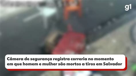 Vídeo Câmera de segurança registra correria durante assassinato de