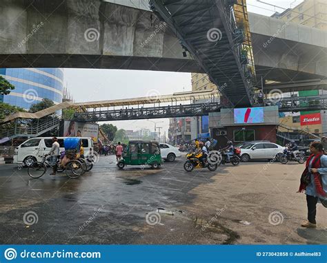 Mirpur, Dhaka, Bangladesh - 03.20.2023: Busy Streets And Traffic In The ...