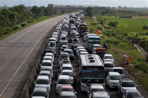 Ribu Kendaraan Diprediksi Masuk Jateng Saat Puncak Mudik Nataru