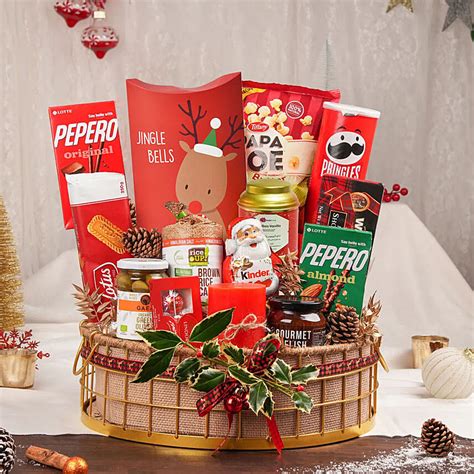 80+ Christmas hampers| Xmas Hampers | Christmas Gift Hampers Dubai - fnp.ae