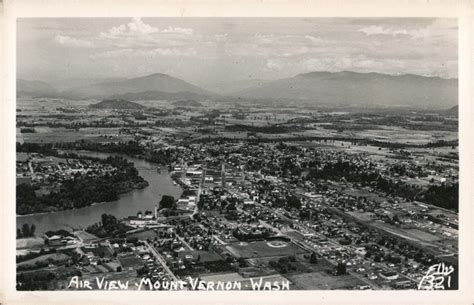 aerial view  mount vernon washington postcard