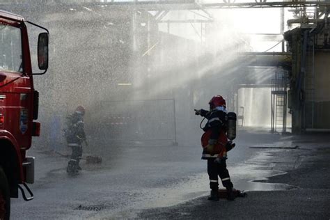 Les Pompiers Du Sdis De Lis Re Ont Ma Tris Une Fuite Dacide