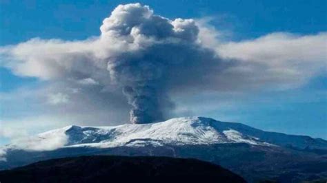 Volcán Nevado Del Ruiz Tiene Aumento En Emisión De Ceniza Y Da Señales