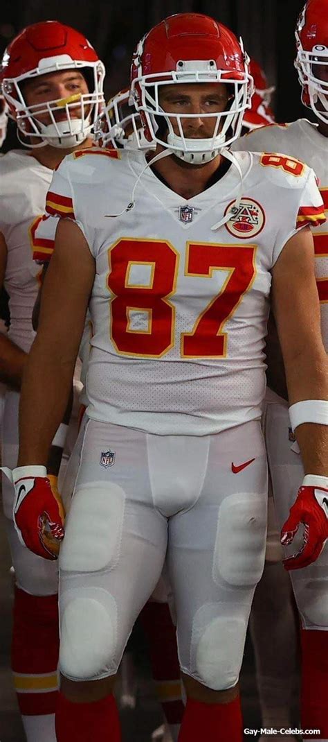 Travis Kelce Nude And Bulge Sexy Photos AlbumPorn