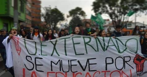 Marchas Estudiantiles En Bogotá