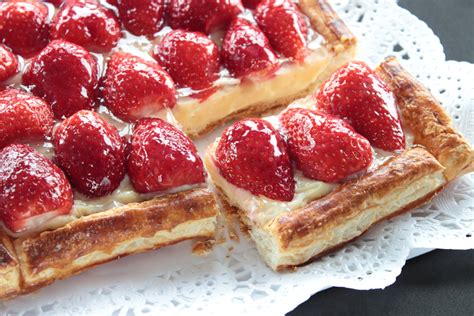 Tarta De Fresas Con Crema Pastelera