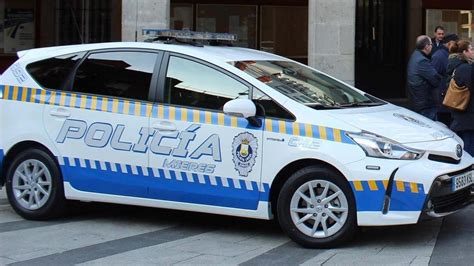 Detenido Un Mierense Tras Empotrar Su Coche Contra Una Farola Y