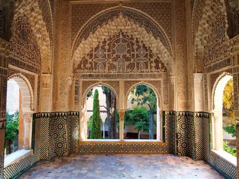 Granada Alhambra Nasrid Palaces And Generalife Guided Tour Getyourguide