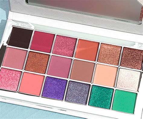 Custom Nude Eyeshadow Palette 18 Colors PY392 Private Label Lipstick