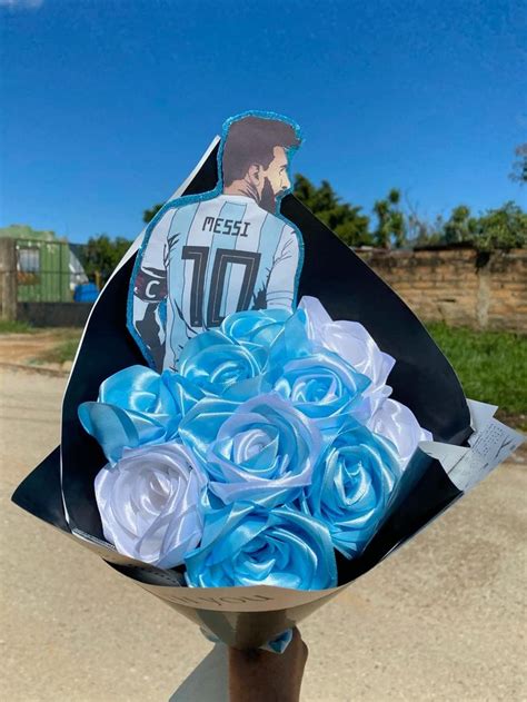 Ramo De Rosas Eternas Messi En Regalos Peque Os Para Novios