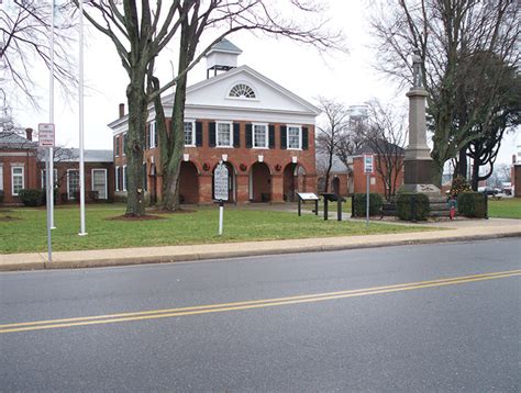 Caroline County Courthouse in Virginia - OnGenealogy