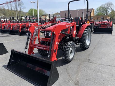 Mahindra Hst Loader Tractor Specialty Auto Rv Sales Rvs