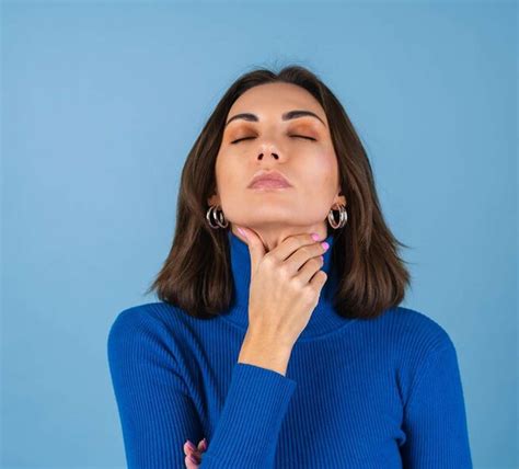 क्या आपको खांसी और निगलने में परेशानी है हो सकता है Thyroid Cancer