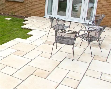 Worn Limestone Paving Slabs | Minster Paving | Products Range