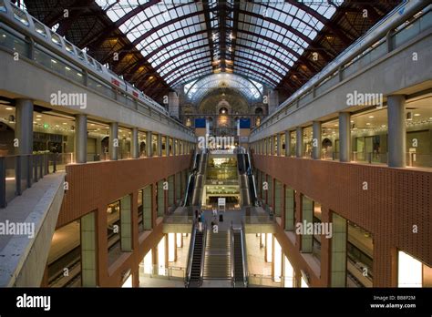 Antwerpen Hauptbahnhof Hi Res Stock Photography And Images Alamy