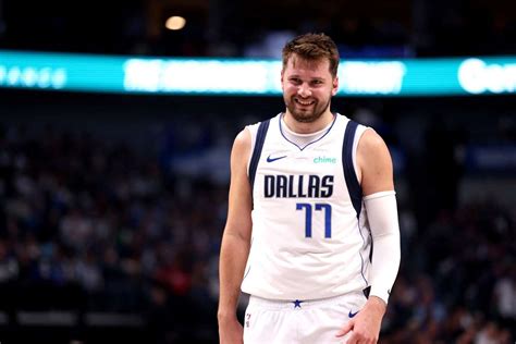 Nba Susto Para Doncic En La Victoria De Dallas Ante Los Warriors