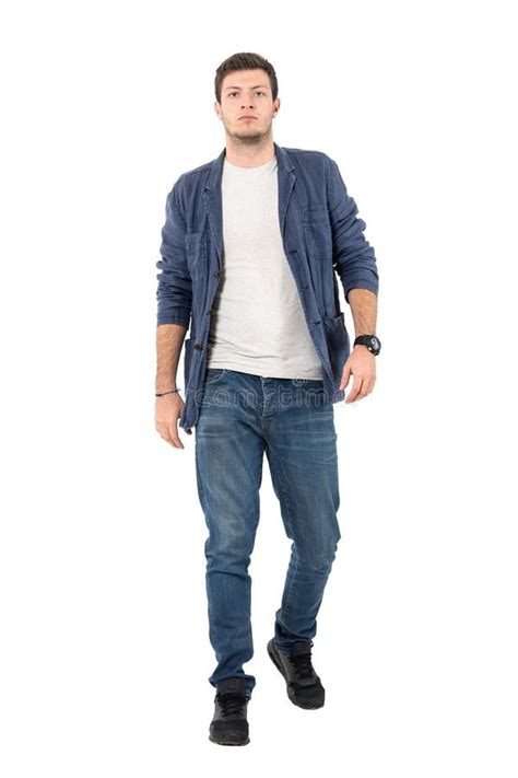 Jeune Homme Avec La Chemise Déboutonnée Photo stock Image du