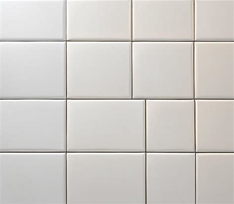 choose  perfect grout color  white subway tiles tiponthetrailcom