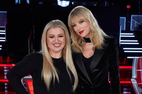 Taylor Swift Sends Kelly Clarkson Flowers After Every Taylors Version