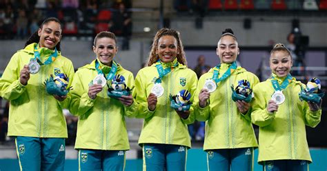 Ap S Prata No Mundial Equipe Feminina De Gin Stica Art Stica Do Brasil