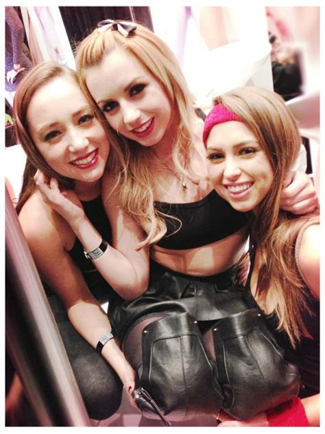 Remy Lacroix Lexi Belle Riley Reid 201 Scrolller