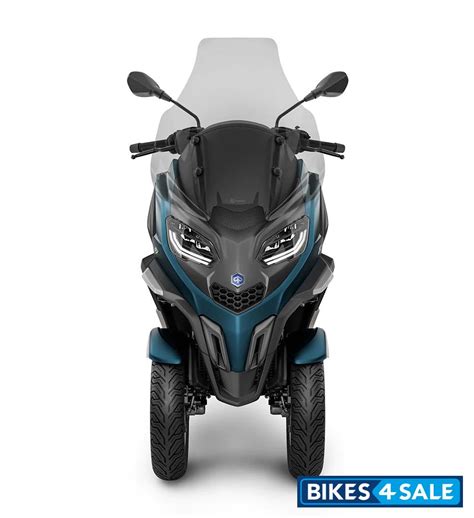 Piaggio Mp Hpe Exclusive Scooter Price Specs And Features