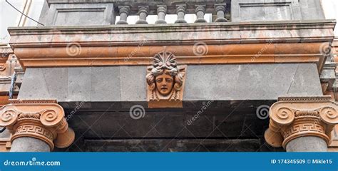 Details of the Architecture Stock Image - Image of asia, carving: 174345509