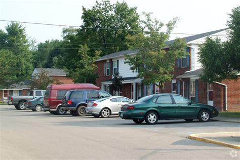 Woodside Square Apartments - Apartments in Romulus, MI | Apartments.com